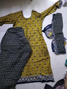 Printed Salwar Kameez Set