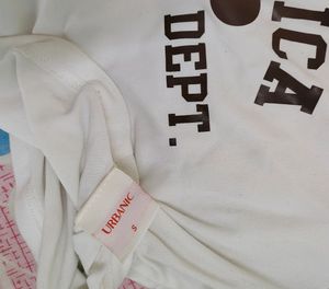 graphic crop top