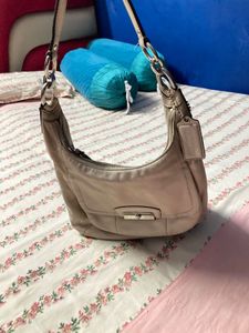 1COACH Kristin Ivory Champagne Leather Bag 💼