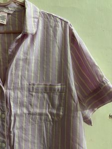 purple and white stripe pattern