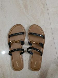 Chic Black &amp; Gold Sandals