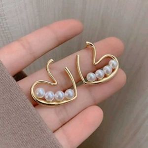 Pearl Heart Earring