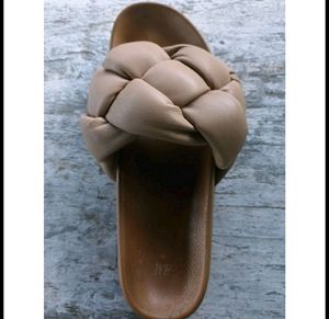 H&amp;M Sliders