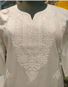White Chikankari Short Kurti✨🤍