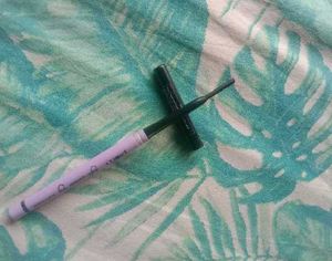 Blue Heaven Green Liner And Plum Kajal