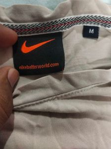Nike &#39;Better World&#39; Tee - Size M