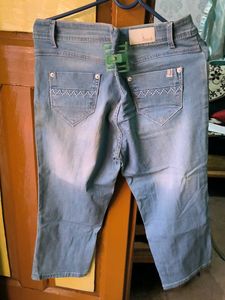 Denim Chapri Ripped Design