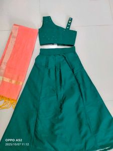 Green Ethnic Set