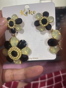 CRYSTAL KOREAN EARRINGS