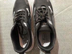 Puma Sneakers - Like New