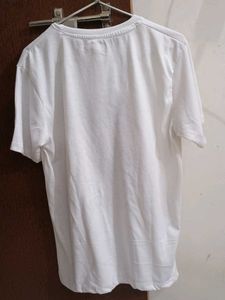 A regular fit size printed tshirt