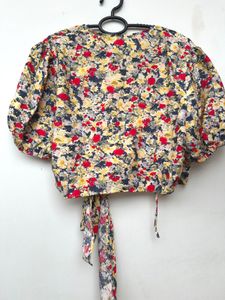 Floral wrapped Cropped Tops