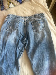 Women’s Oversized Jeans