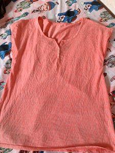 Asthetic minimal T shirt for women