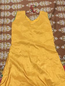 Special Discount Mustard Red Suit