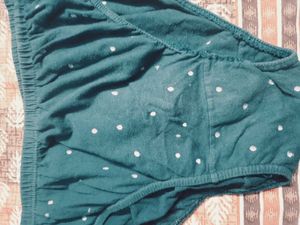 combo of printed clothes