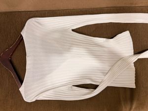 White Twist Front Top