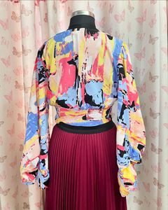 A Painter’s Palette Top