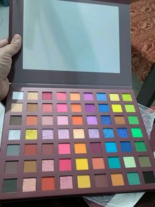 Mars Eyes Can Kill Eyeshadow Palette