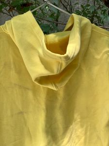 Benetton branded Hoodie Sweater💛