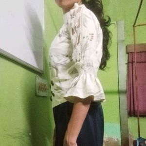 Floral Lace Sleeve Blouse