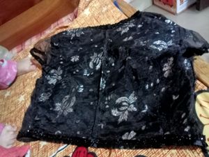 🖤🖤 Preety Black Gown Shimmering Net🖤🖤