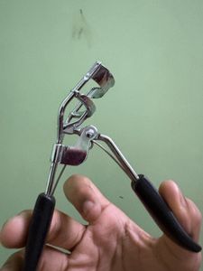 Eyelash Curler Tool