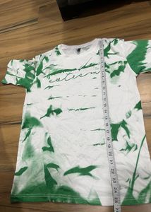 boys tshirt almost new