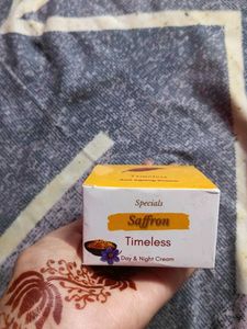 Saffron Timeless Day & Night Cream