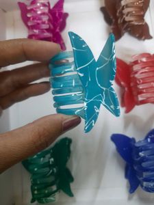 Pack Of 6 Big Butterfly 🦋 Clutcher