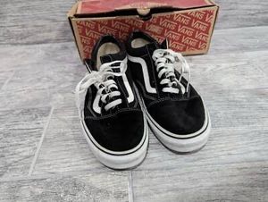 Stylish Black &amp; White Sneakers