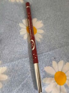 earring,claw clip &amp; lip liner