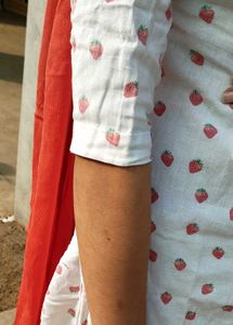 White &amp; Red Printed Salwar Suit