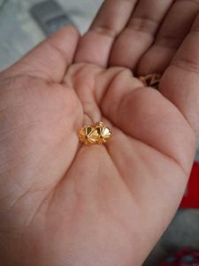 Beautiful New Flower Desine Studs