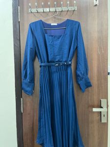 Elegant Blue Pleated Dress