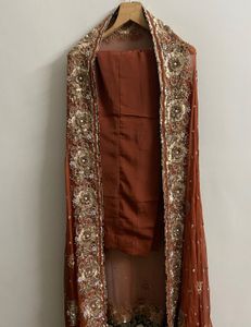 heavy embroidery crep suit