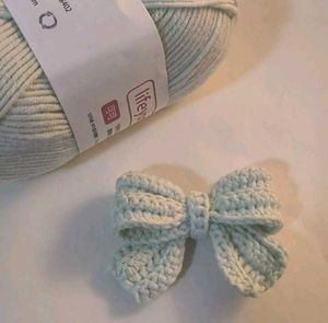 Lifeyo Bow Yarn Keychain