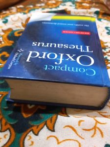 OXFORD THESAURUS (DICTIONARY)