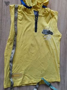 Used Huddie Boy&#39;s Yellow Tee cut sleeves