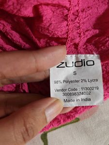 Off shoulder crop top