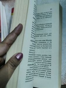 Palmistry Book: Encyclopaedia Of Palm Reading