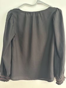 Chemistry Women Solid V- Neck Cuffed Sleeves Tops