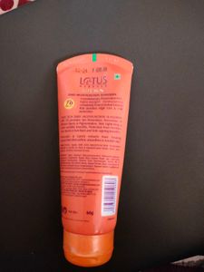 Lotus Herbals SPF 70pa++ Sunscreen