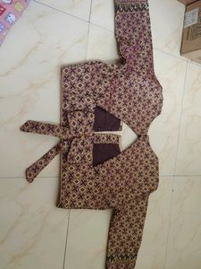 Elegant Mehendi Green Saree with fancy Blouse