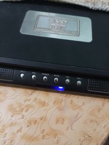 Portable EVD/DVD Player