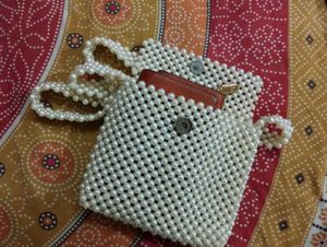 Elegant Beaded Shoulder Bag
