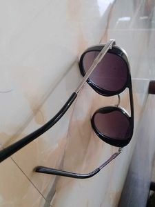 Retro black shades for MEN