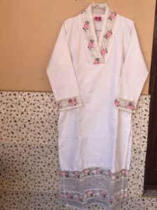 Elegant White Embroidered Kurta Set