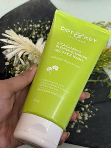 Dot &amp; Key Cica Calming Face Wash