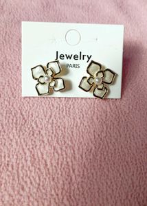 korean  Pearl Stud Earrings🆕